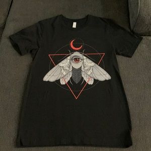 BNWOT Black Moth Tee Size Uni-Sex M (Womens Large)